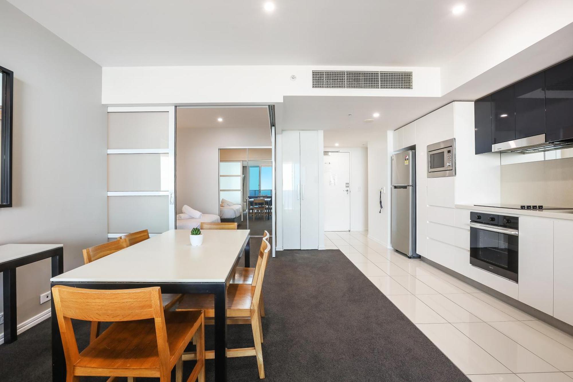 Number 1 H Residences - Wifi, Parking & More By Gold Coast Holidays Exterior foto